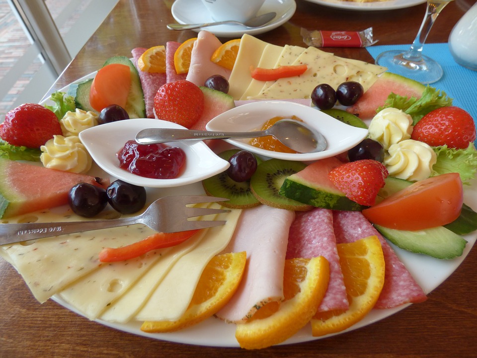 Romanian foods, Traditional food in Romania, What to eat in Romania, Romanian breakfast, Romanian cold cut plate, Romanian Food, Romanian cuisine, Traditional Romanian Food, food in Romania, Romanian dishes