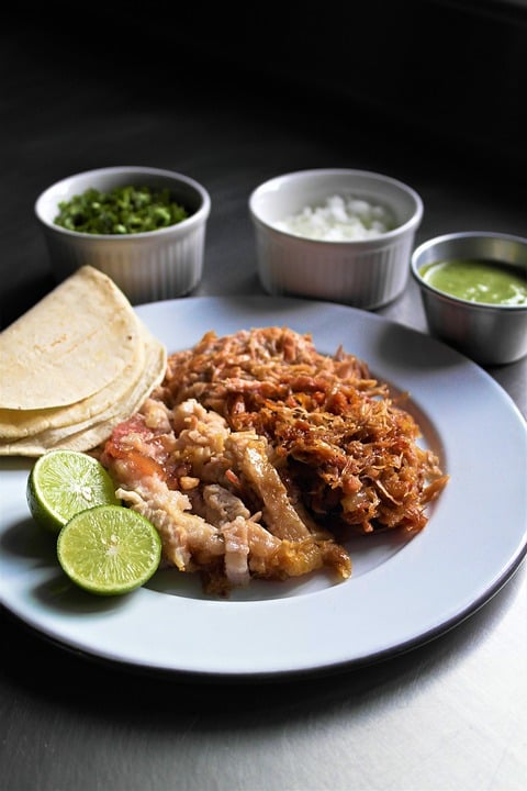 MEXICAN DISHES, FOOD IN MEXICO, MEXICAN CUISINE, MEXICAN FOODS, CARNITAS