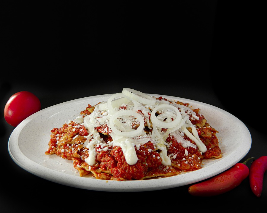 MEXICAN DISHES, FOOD IN MEXICO, MEXICAN CUISINE, MEXICAN FOODS, CHILAQUILES