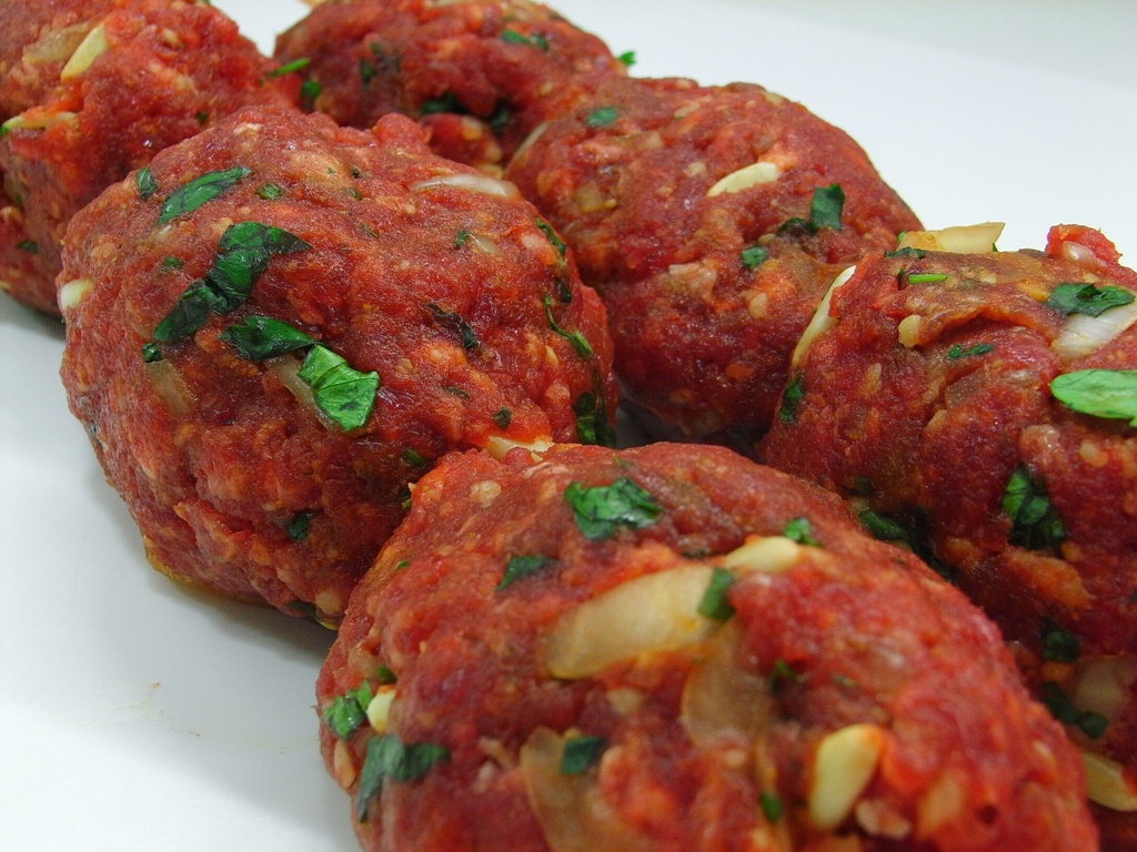moroccan food, food in morocco, moroccan cuisine, moroccan dishes, traditional moroccan food, Kefta meatball