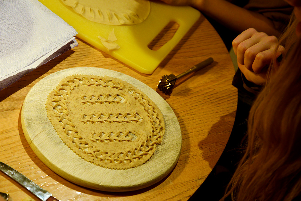 Laufabrauð, iceland food, iceland street food, food in iceland, iceland cuisine, iceland traditional food, icelandic cuisine, icelandic dishes, icelandic food, Rye Bread