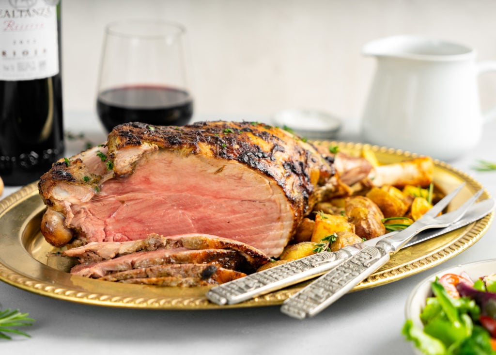 Ofnbakað lambalæri, iceland food, iceland street food, food in iceland, iceland cuisine, iceland traditional food, icelandic cuisine, icelandic dishes, icelandic food, Slatur