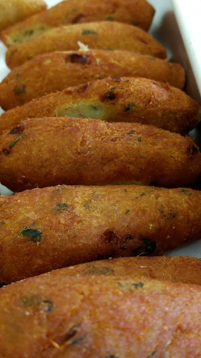 Pasteis de Bacalhau, Portuguese Food, Portuguese cuisine, traditional Portuguese food, food in Portugal, Portuguese dishes
