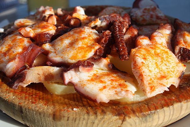 Pulpo a la gallega, Spanish Food, spanish cuisine, traditional spanish food, food in Spain, Spanish dishes