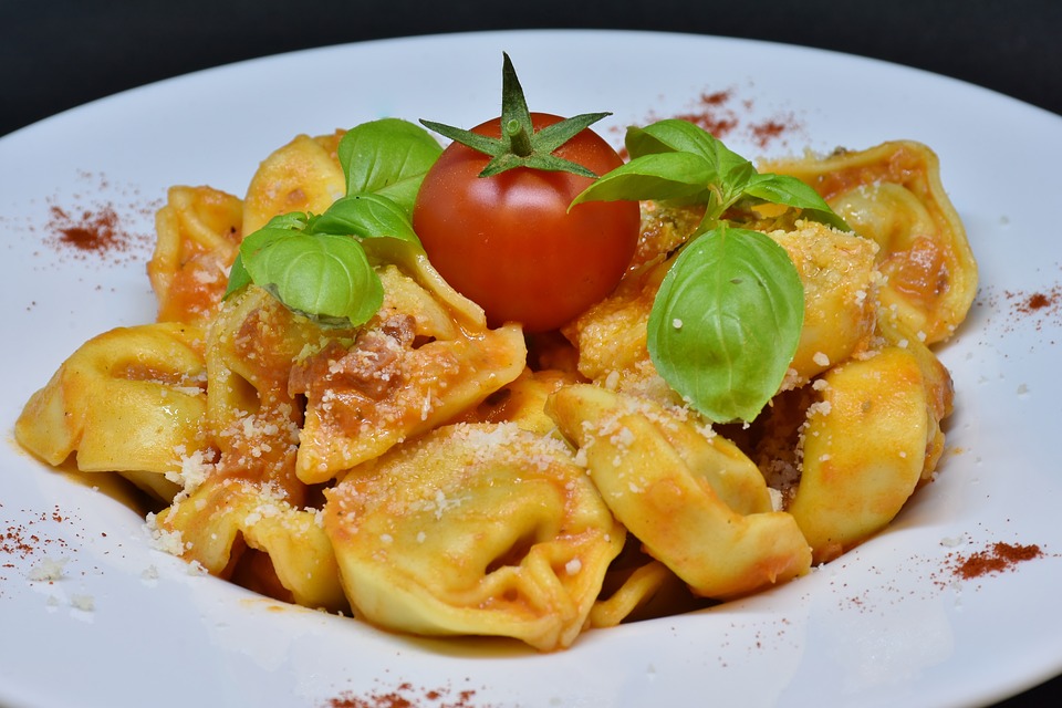 Tortellini, 
Italian Food, Italian cuisine, traditional Italian food, food in Italy, Italian dishes