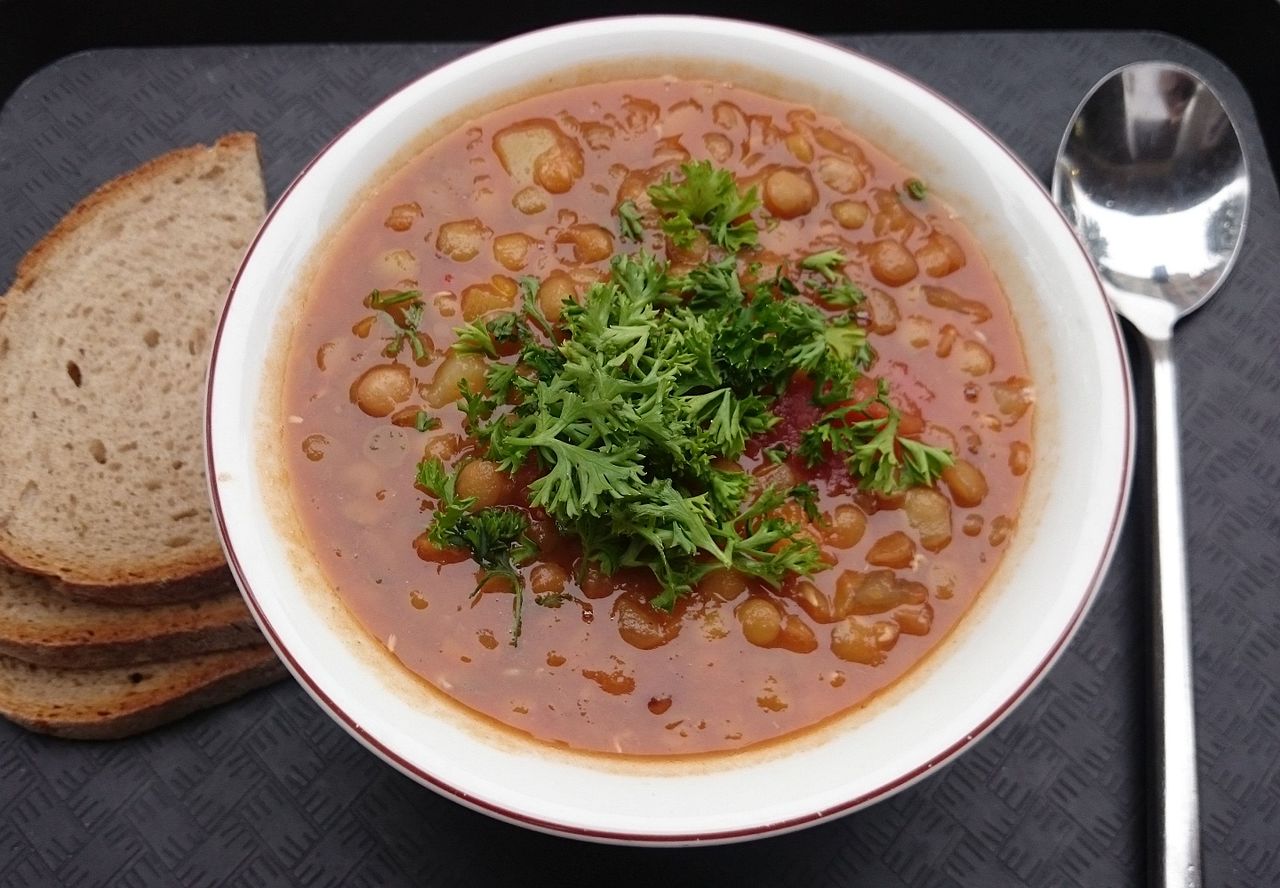 moroccan food, food in morocco, moroccan cuisine, moroccan dishes, traditional moroccan food, Harira soup