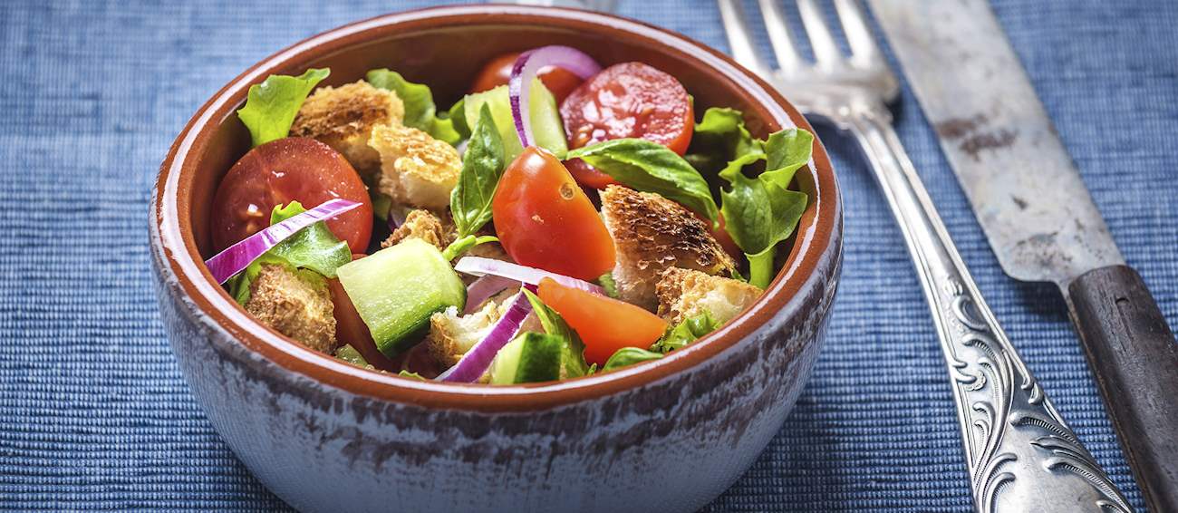 Panzanella, Italian Food, Italian cuisine, traditional Italian food, food in Italy, Italian dishes