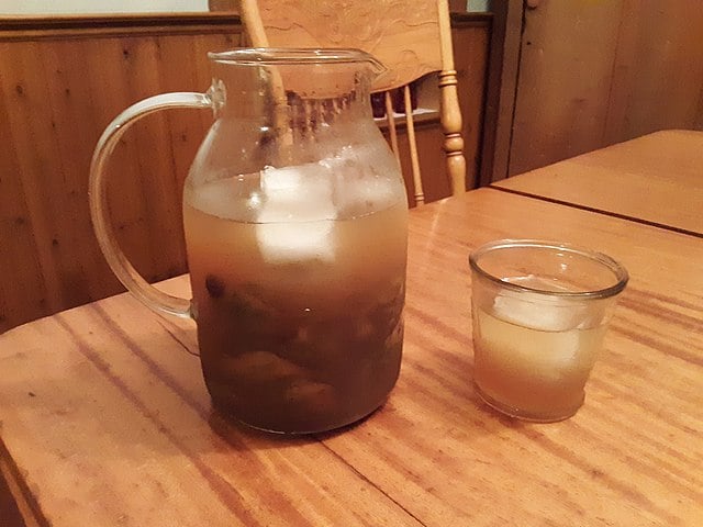 Ecuador Food, Ecuador cuisine, Traditional Ecuador Food, drinks in Ecuador, Ecuador dishes, Ecuadorian food, Ecuadorian drinks, chicha de pina