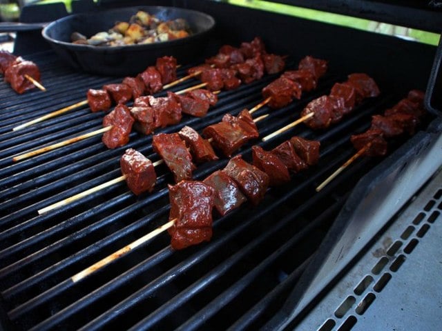 Peruvian Food, Peruvian cuisine, Traditional Peruvian Food, food in Peru, Peruvian dishes, Anticuchos de Corazon