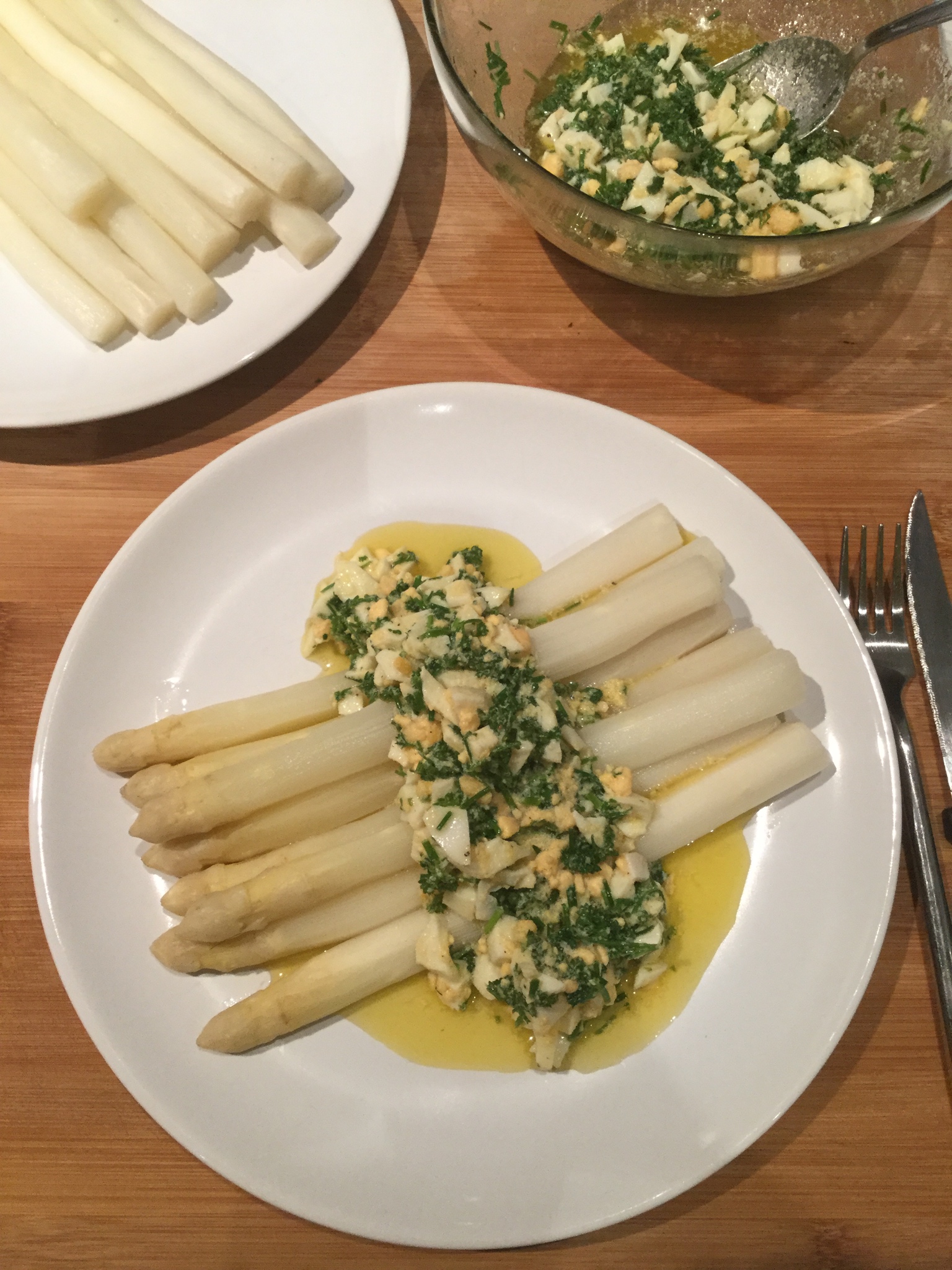 Belgium Food, Belgium  cuisine, Traditional Belgium Food, food in Belgium , Belgium  dishes, Belgian food, Belgian dishes, Belgian cuisine, Asparagus Flemish Style