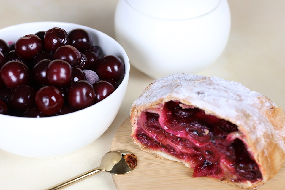 Croatia Dessert, Croatia cuisine, Traditional Croatia Food, desserts in Croatia, Croatian dishes, Croatian food, Croatian dishes, Croatian cuisine, Croatian dessert, cherry strudel