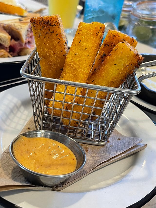 Aruba Food, Aruba cuisine, Traditional Aruban Food, food in Aruba, Aruban dishes, Aruba dishes, Aruban food, Funchi Polenta