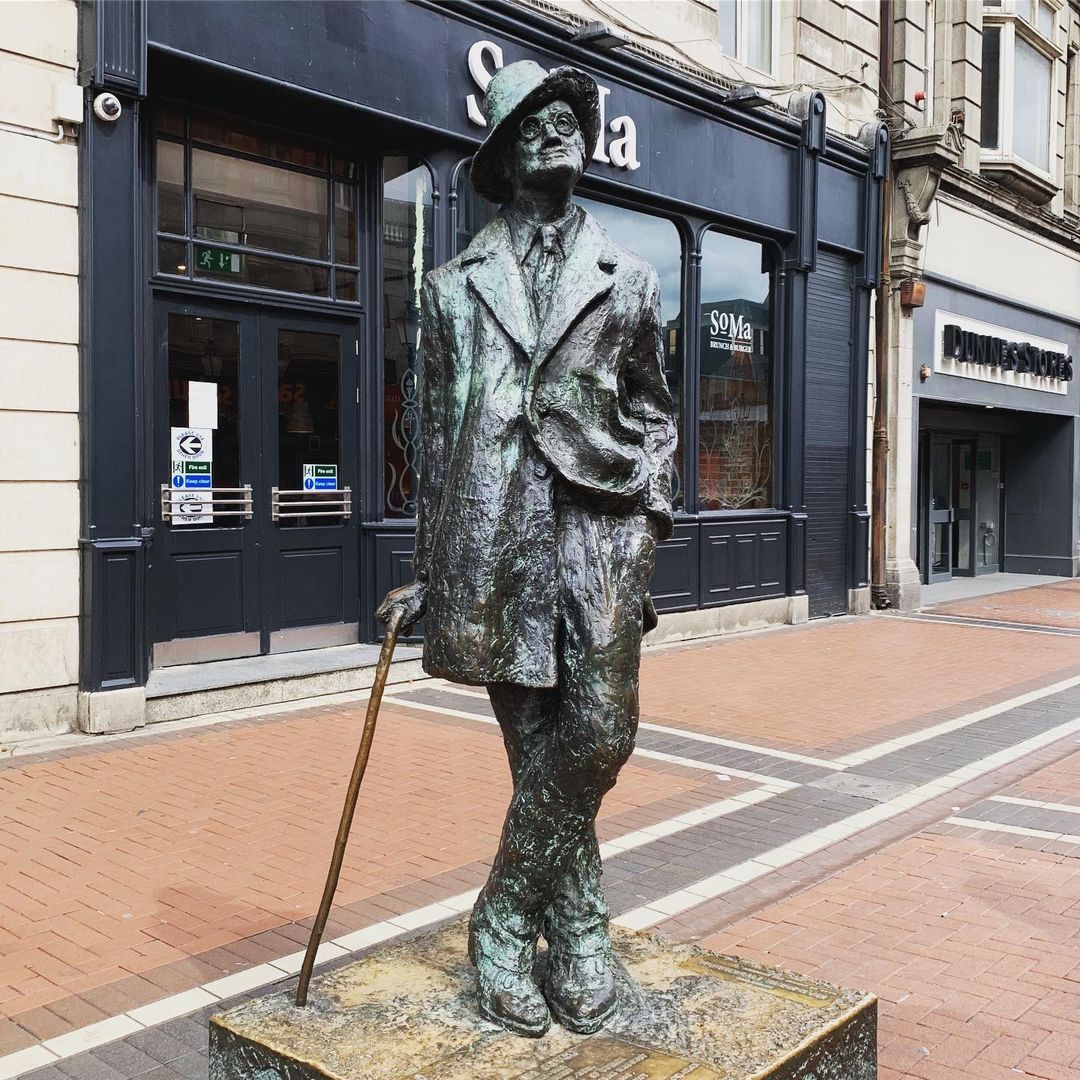 dublin instagram spots, most instagrammable places in dublin, instagrammable places in dublin, dublin photography, dublin photos, james joyce statue