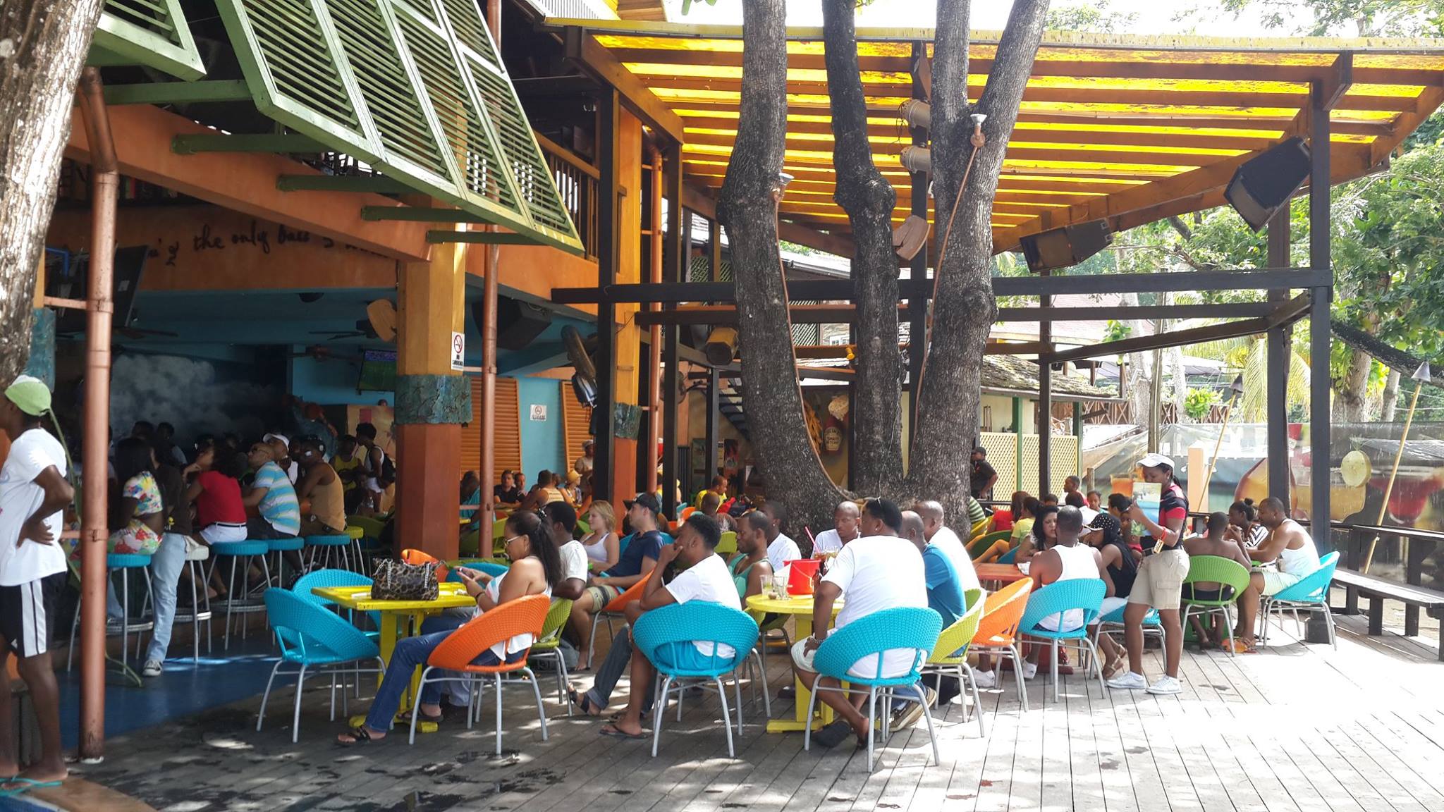 restaurants in ocho rios 2400, best restaurants in ocho rios 170, ocho rios food, where to eat in ocho rios, Jimmy Buffett's Margaritaville