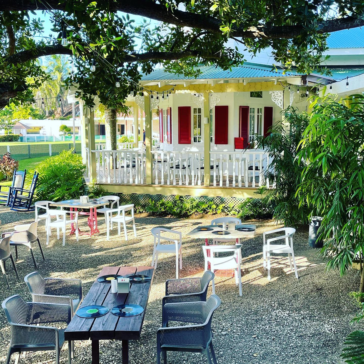 restaurants in puerto plata, puerto plata food, best restaurants in puerto plata, puerto plata restaurants, where to eat in puerto plata, mares restaurant & lounge