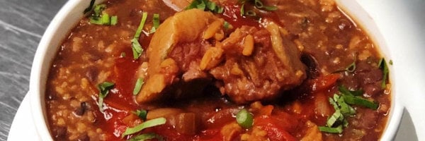 Panamanian Food, Panamanian cuisine, Traditional Panamanian Food, food in Panama, Panamanian dishes. Porotos con Rabito (Red Beans with Pig Tail)