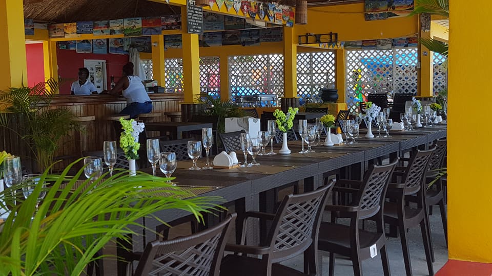 restaurants in negril, best restaurants in negril, where to eat in negril, negril food, negril restaurants, roots cafe
