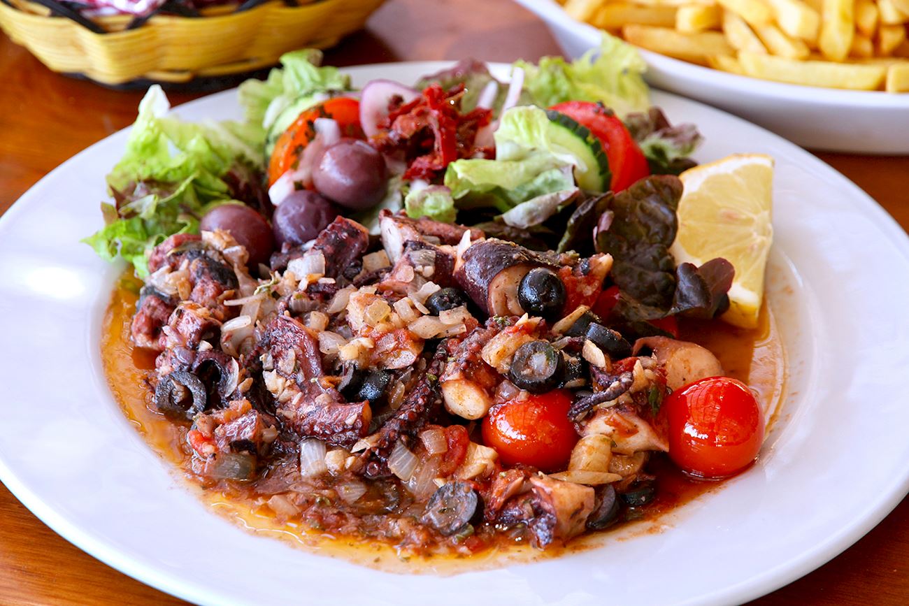 Maltese Food, Maltese cuisine, Traditional Maltese Food, food in Malta, Maltese dishes, Stuffat tal-qarnit