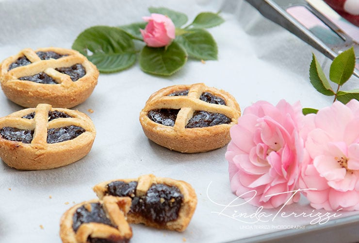 Aruba Food, Aruba cuisine, Traditional Aruban Food, food in Aruba, Aruban dishes, Aruba dishes, Aruban food, Tert di Pruimu