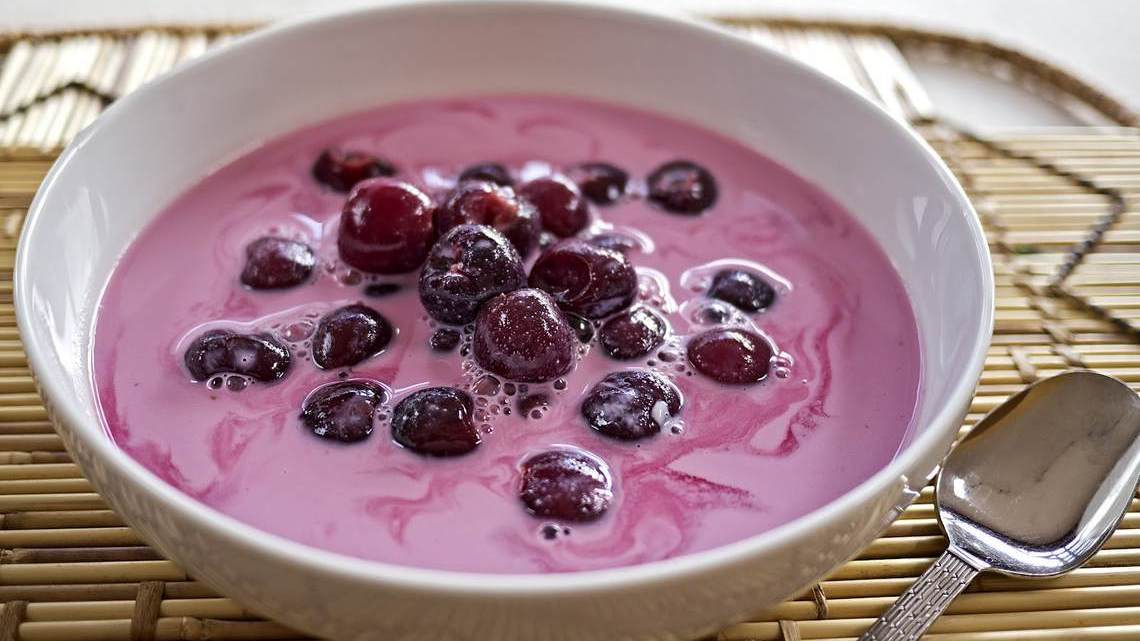 Hungarian snacks, Traditional Hungarian snacks and desserts, Hungary snacks, Hungarian desserts, traditional snacks and desserts in Hungary, Hungary desserts, meggyleves