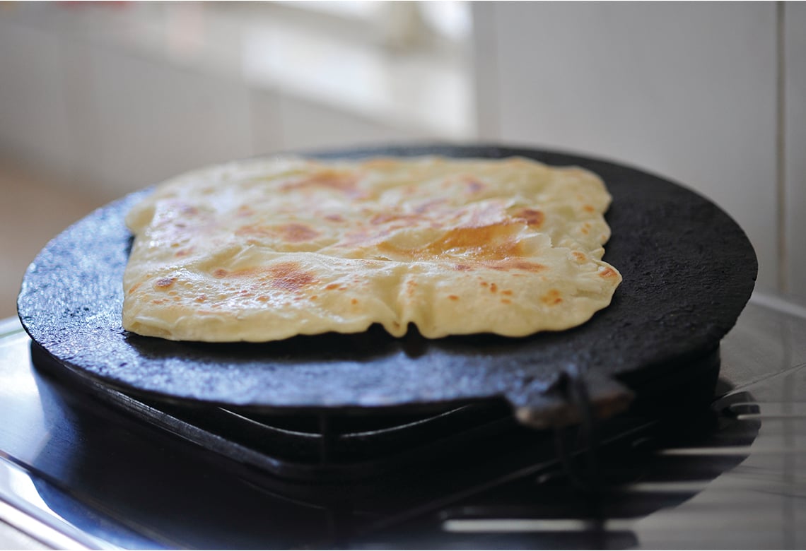 Mauritian snacks, Traditional Mauritian snacks and desserts, Mauritius desserts, Mauritius cuisine, traditional snacks and desserts in Mauritius, Mauritian dishes, roti chaud