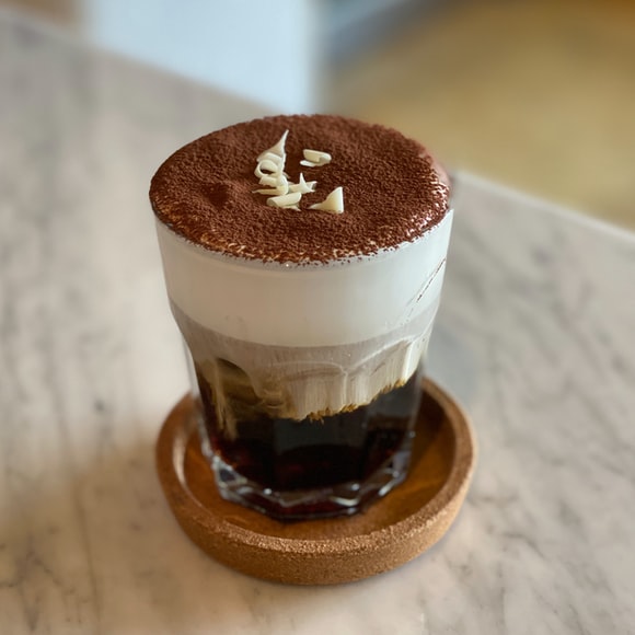 Traditional Austrian drinks, Austrian drinks, traditional drinks in Austria, Austria drinks, Einspänner