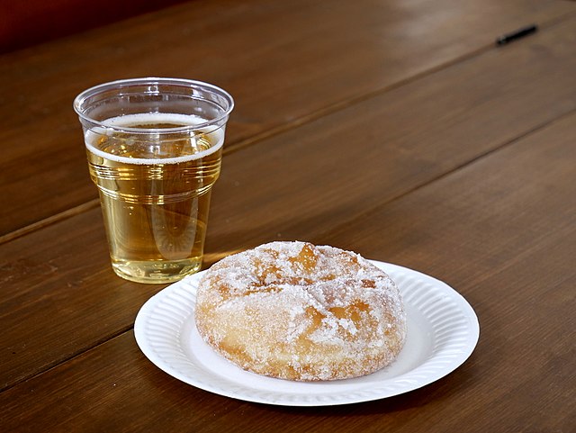 Polish cuisine, Poland dishes, Polish Drinks, Traditional Polish Drinks, traditional drinks in Poland, Poland Drinks, mead