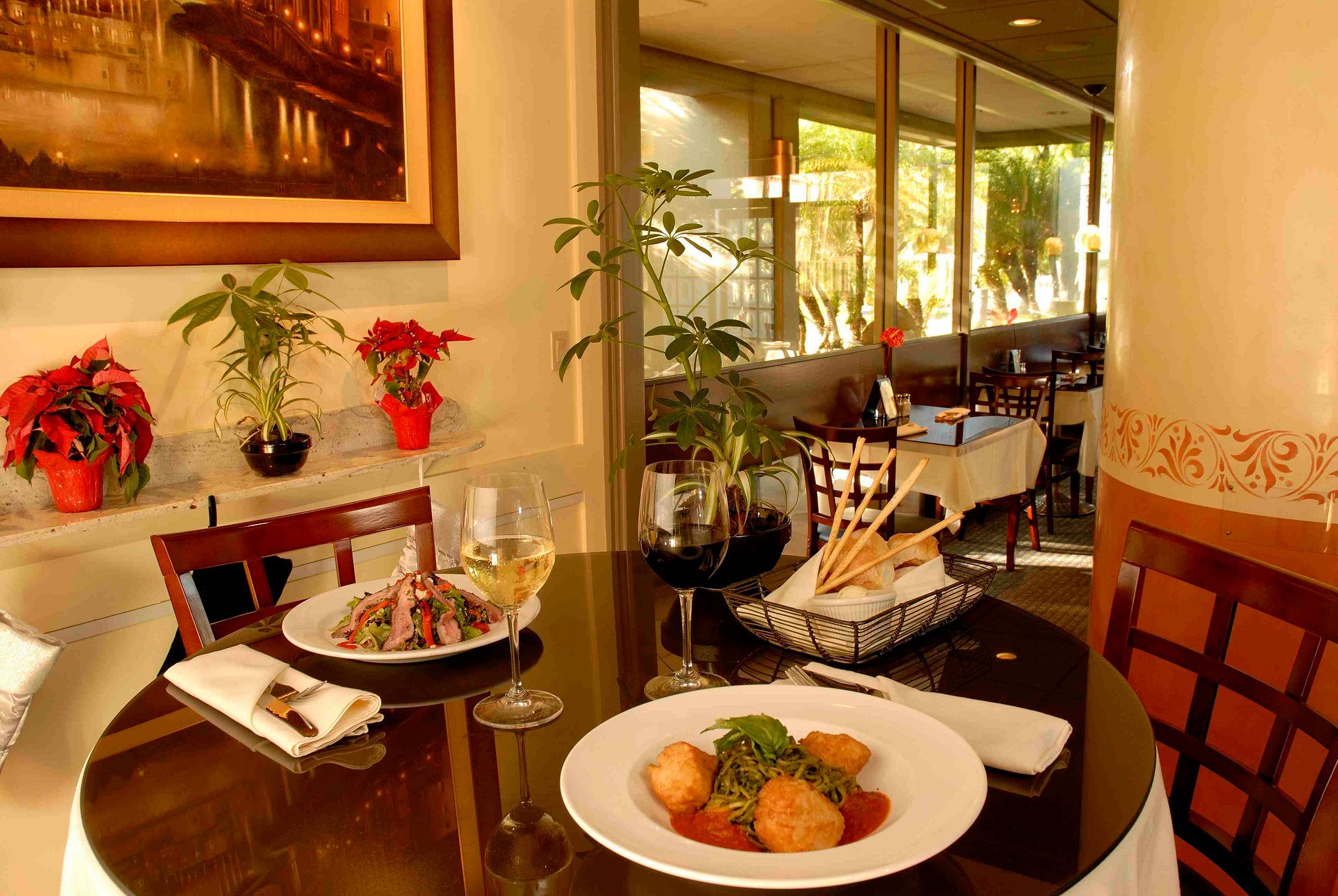 restaurants in Maui, best restaurants in Maui, Maui food, Maui restaurants, where to eat in Maui, bistro cassanova