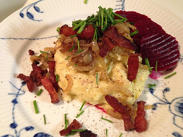 Best Danish Food - Best 50 Danish Dishes And Traditional Food In Denmark To Try 15 Denmark Food, Traditional Denmark Food, Danish food, Danish cuisine, traditional food in Denmark, Denmark cuisine, Denmark dishes, Danish dishes, BRÆNDENDE KÆRLIGHED