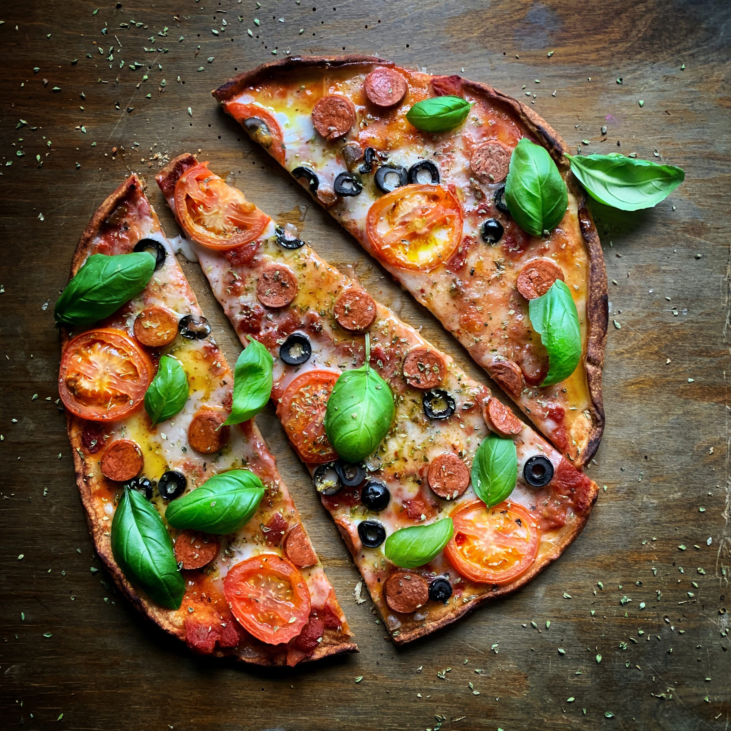 Plant Based Canadian Pizza, vegetarian food in Canada, vegan food in Canada, Canadian vegetarian dishes, vegan in Canada, vegetarian in Canada
