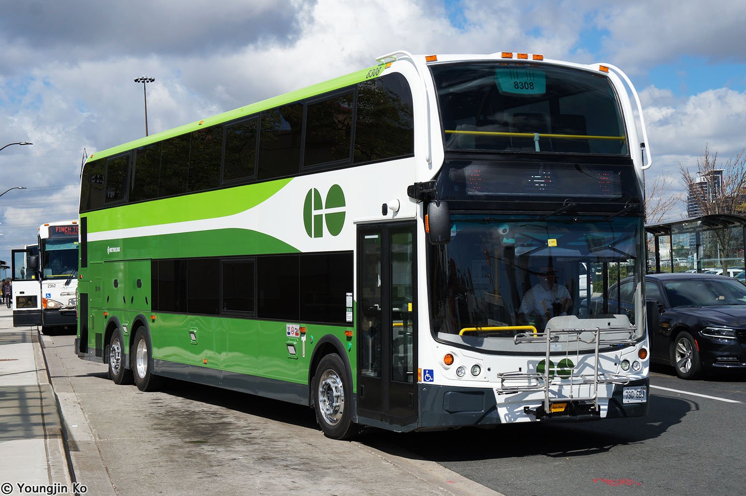 How To Get From Toronto Airport To Hamilton - All Possible Ways, cheapest way from Toronto airport to Hamilton, Toronto airport to Hamilton, GO Transit Bus Toronto Airport, from Toronto to Hamilton