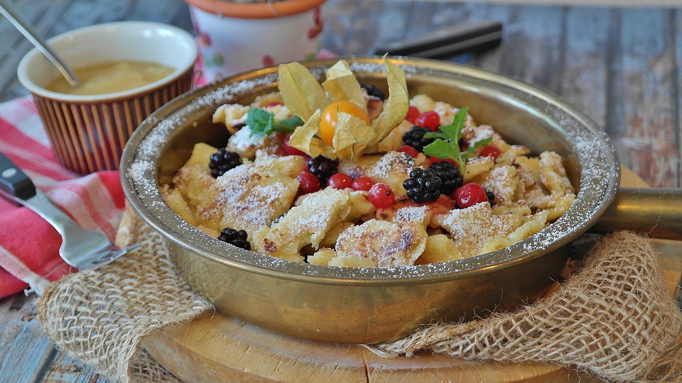Austrian Food, Traditional Austrian Food, Austria Food, Austrian cuisine, traditional food in Austria, Austria cuisine, Austrian dishes, Austria dishes, Kaiserschmarrn