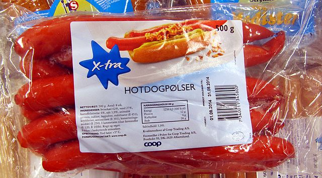 Best Danish Food - Best 50 Danish Dishes And Traditional Food In Denmark To Try 22 Denmark Food, Traditional Denmark Food, Danish food, Danish cuisine, traditional food in Denmark, Denmark cuisine, Denmark dishes, Danish dishes, RØD PØLSE SAUSAGE