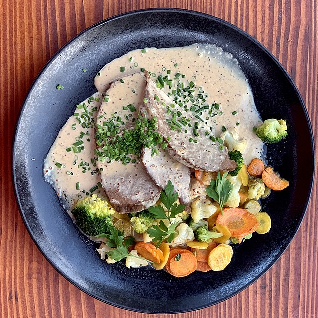 Austrian Food, Traditional Austrian Food, Austria Food, Austrian cuisine, traditional food in Austria, Austria cuisine, Austrian dishes, Austria dishes, tafelspitz