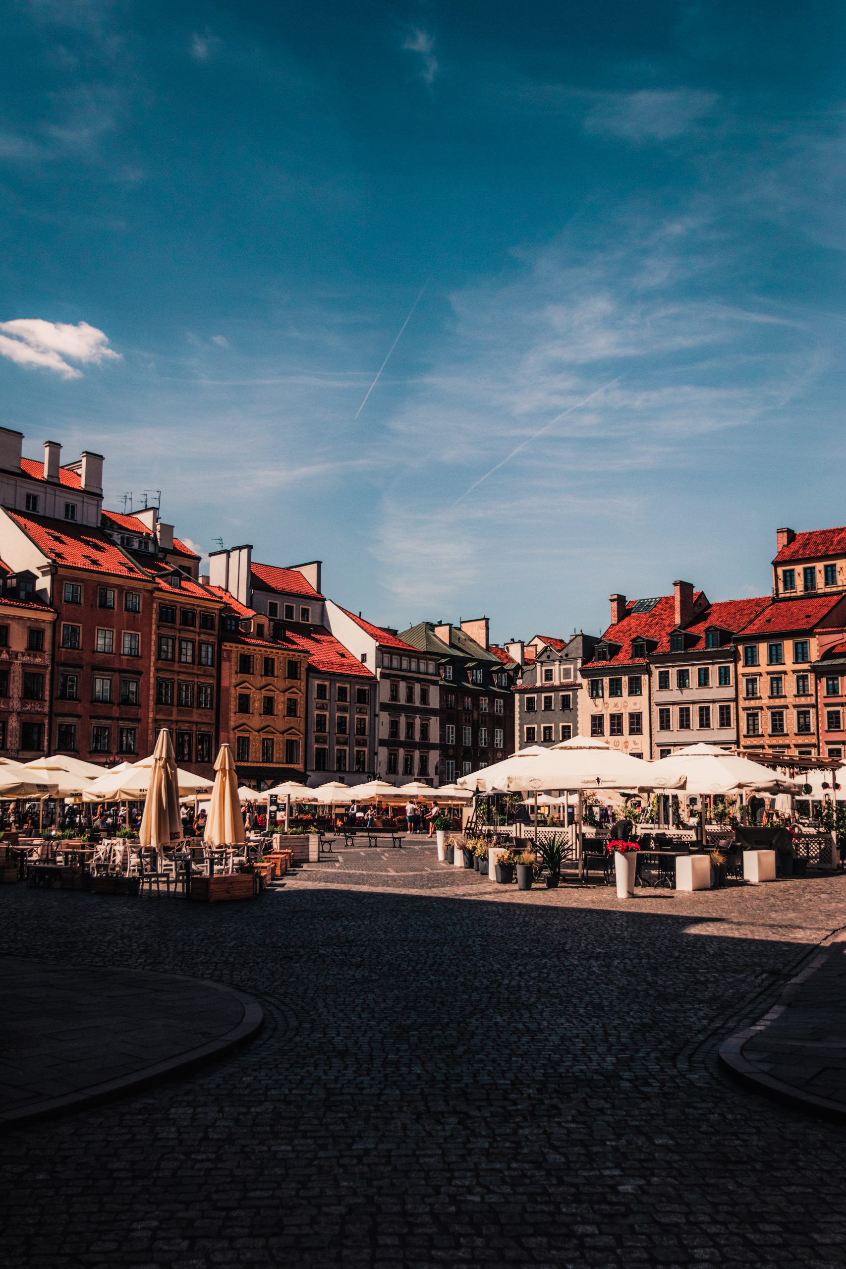 WHAT TO WEAR IN POLAND: OUR POLAND PACKING LIST AND WHAT TO PACK FOR POLAND 6 Warsaw, Poland, What To Wear In Poland, Poland Packing List, What To Pack For Poland