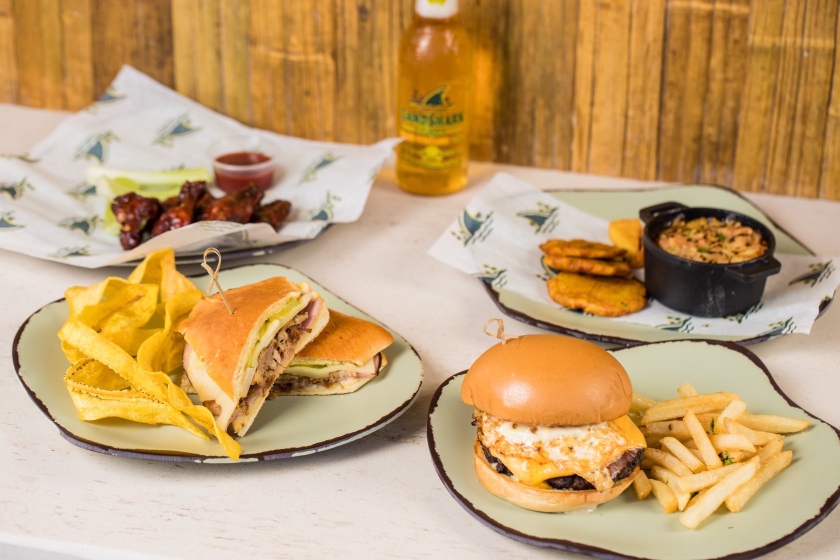 restaurants in Oranjestad aruba, restaurants in aruba, best restaurants in aruba, Oranjestad food, where to eat in aruba, Aruba restaurants, 5 O'Clock Somewhere Bar and Grill