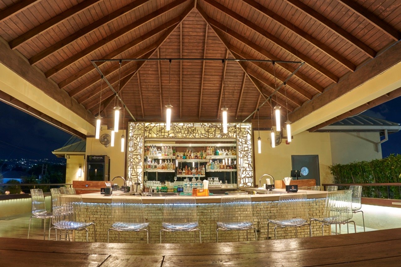 Restaurants in kingston jamaica, best restaurants in kingston jamaica, where to eat in kingston jamaica, restaurants kingston jamaica, kingston jamaica food, best kingston jamaica restaurants, CRU Bar and Kitchen