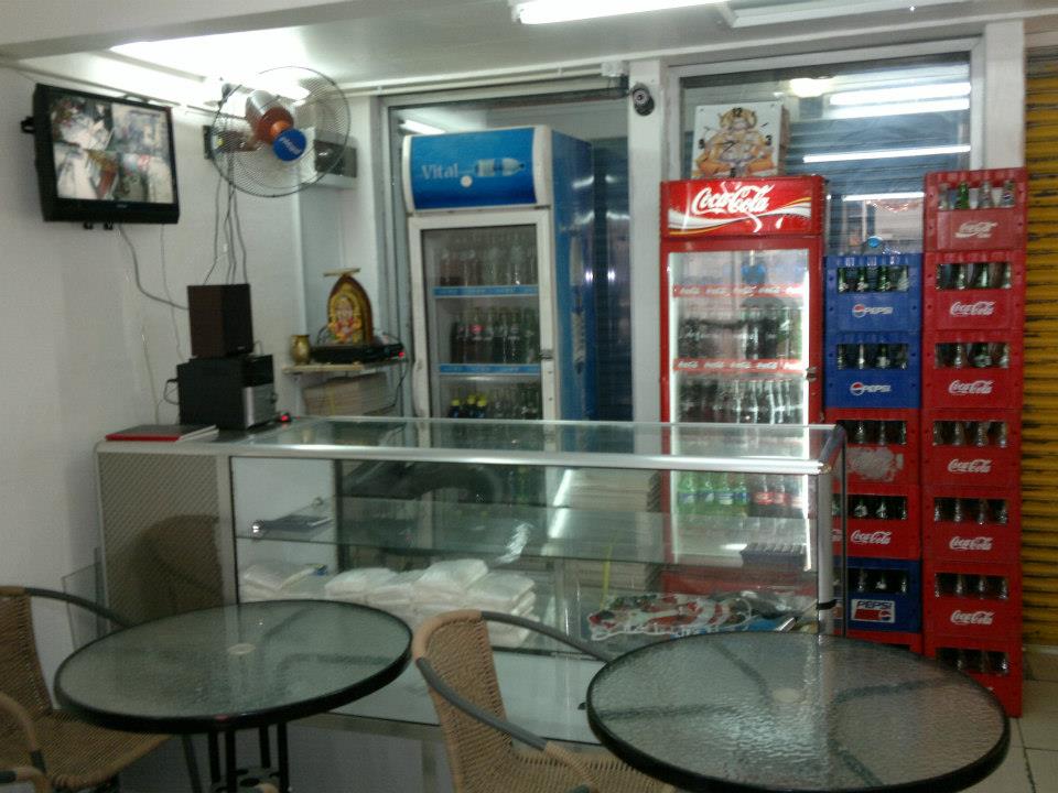 vegan restaurants in Mauritius, vegetarian restaurants in Mauritius, vegan in Mauritius, vegetarian in Mauritius, dholl puri place