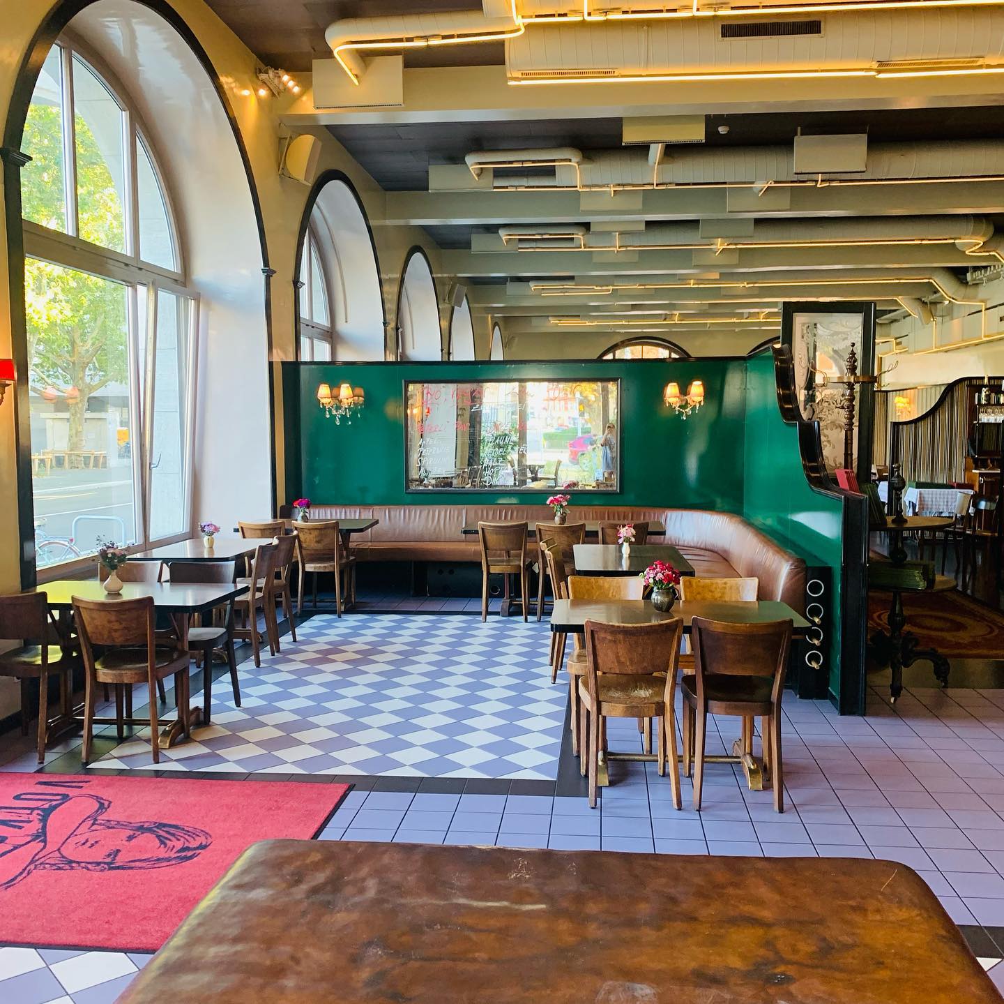 Restaurants in Zurich, best restaurants in Zurich, where to eat in Zurich, restaurants Zurich, Zurich food, best Zurich restaurants, volkshaus