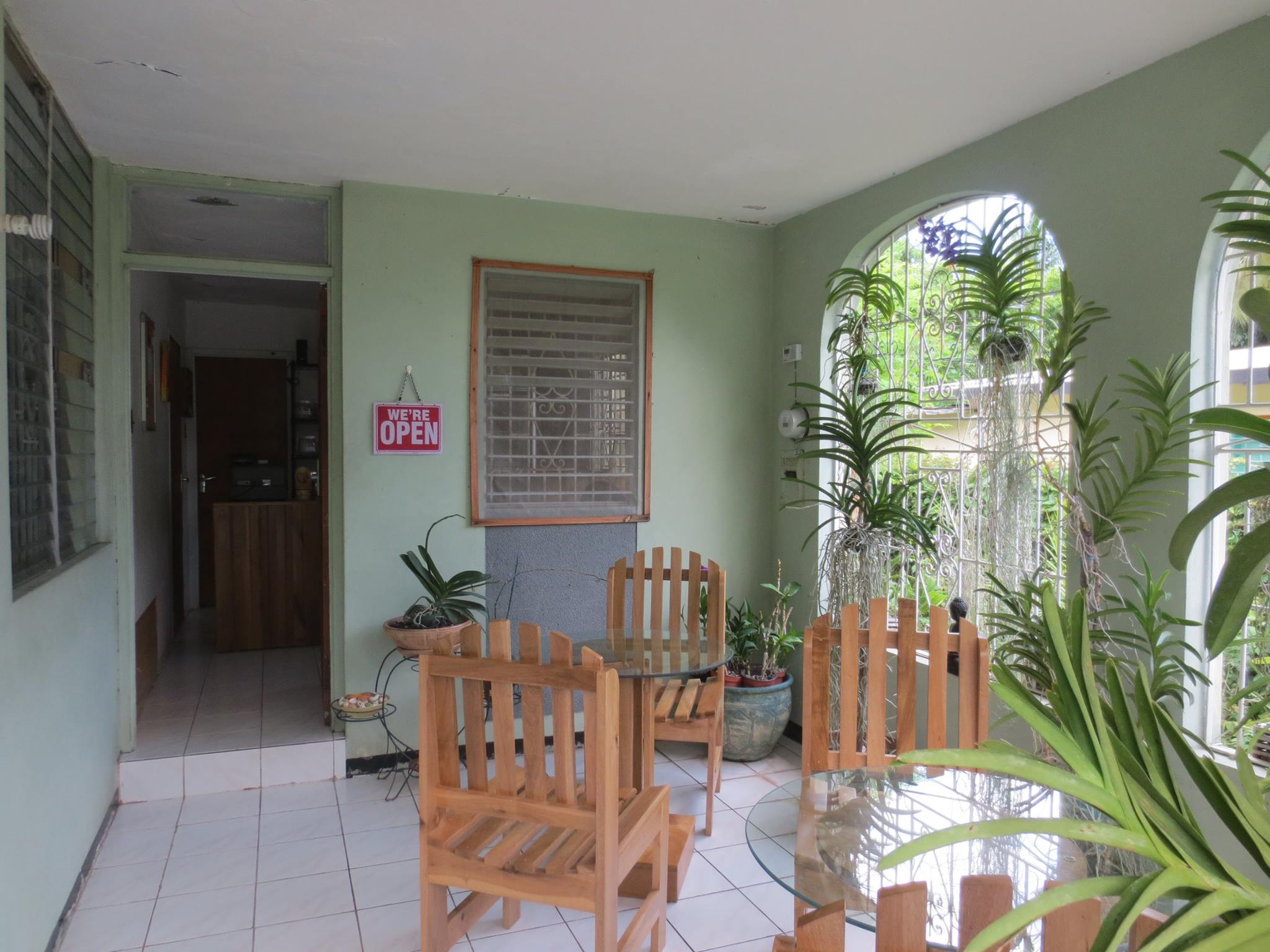 vegan restaurants in Kingston, vegetarian restaurants in Kingston, vegan in Kingston, vegetarian in Kingston, Tehuti Cafe