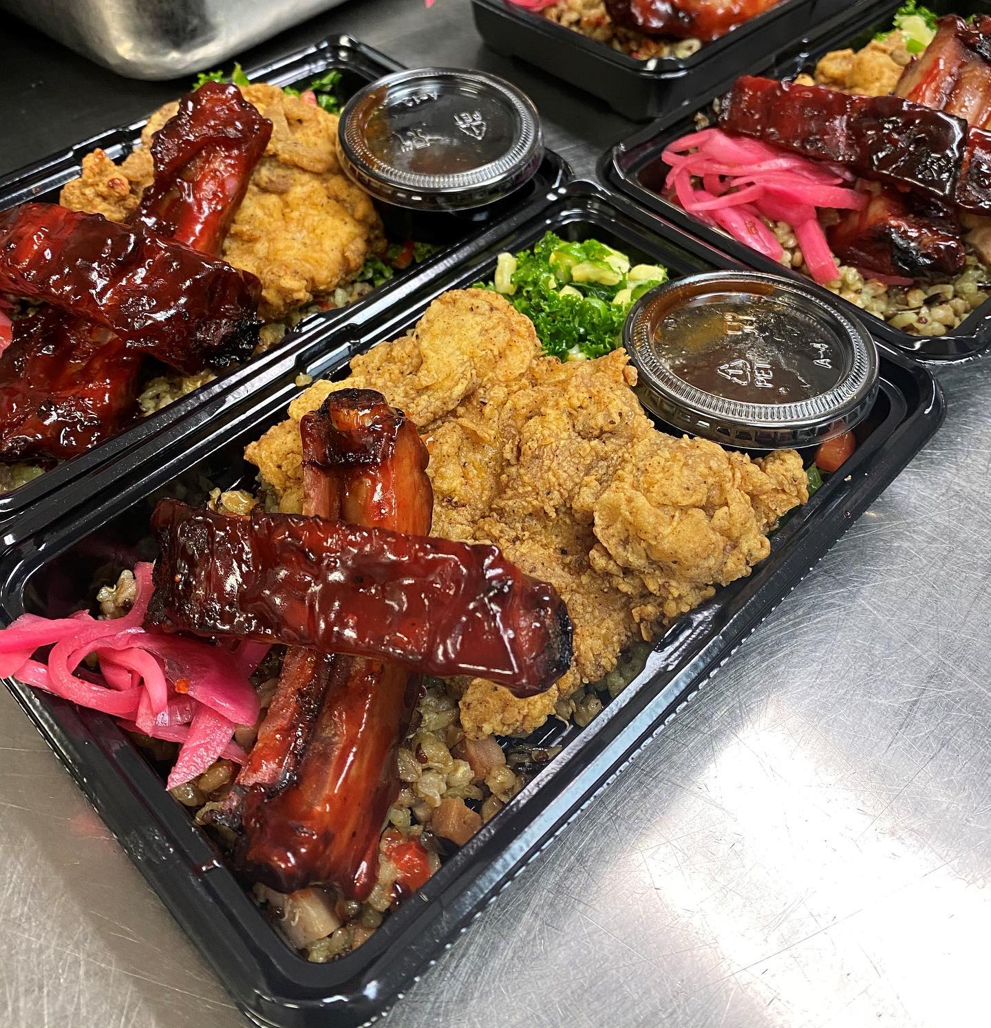 Hula Grill Waikiki, restaurants in Waikiki, restaurants in Waikiki, plant based restaurants in Waikiki, vegetarian restaurants in Waikiki, vegan restaurants in Waikiki, Waikiki food, where to eat in Waikiki