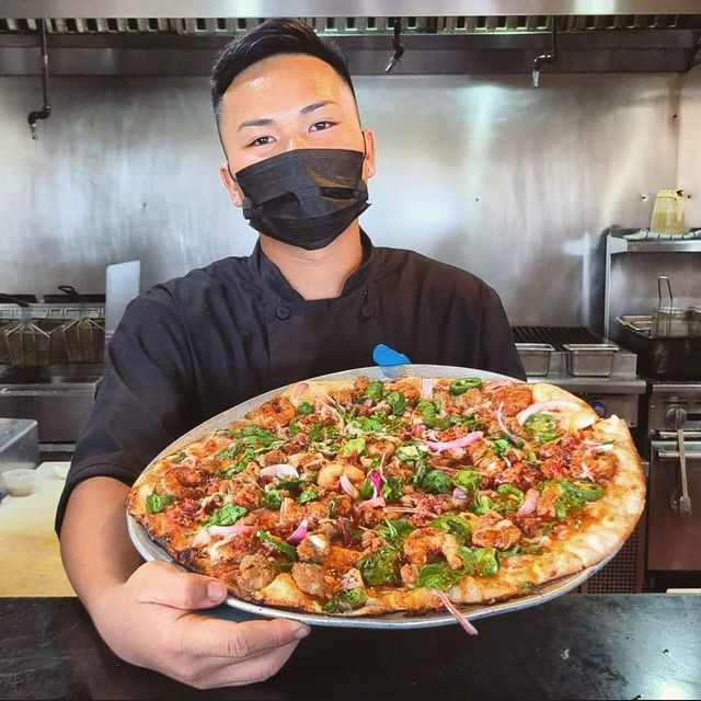 Manoli's Pizza Company, restaurants in Wailea, restaurants in Wailea, plant based restaurants in Wailea, vegetarian restaurants in Wailea, vegan restaurants in Wailea, Wailea food, where to eat in Wailea