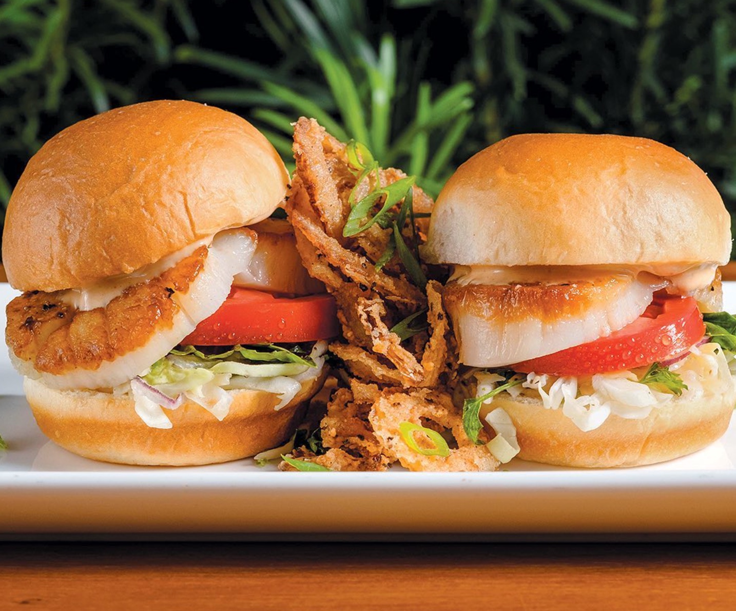 Tommy Bahama Restaurants and Marlin Bars Wailea, restaurants in Wailea, restaurants in Wailea, plant based restaurants in Wailea, vegetarian restaurants in Wailea, vegan restaurants in Wailea, Wailea food, where to eat in Wailea