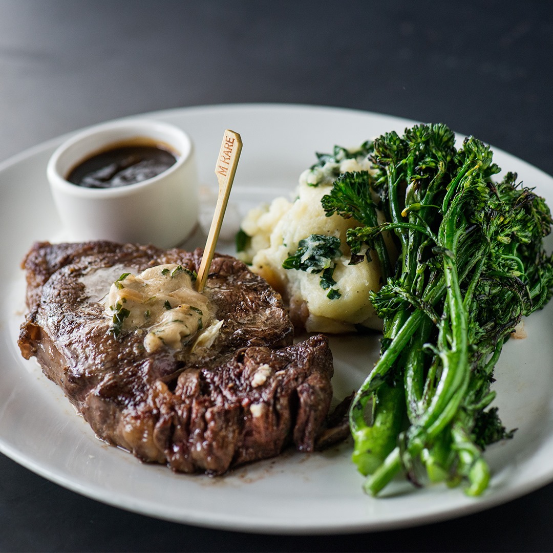 Yard House Restaurant Waikiki, restaurants in Waikiki, restaurants in Waikiki, plant based restaurants in Waikiki, vegetarian restaurants in Waikiki, vegan restaurants in Waikiki, Waikiki food, where to eat in Waikiki