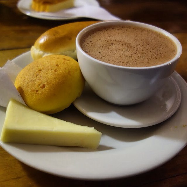 Colombian Breakfast, Breakfast in Colombia, Colombian Chocolate Completo