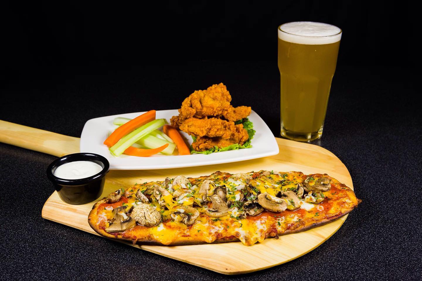 Cronies Bar & Grill, Hilo restaurants, restaurants in Hilo, plant based restaurants in Hilo, vegetarian restaurants in Hilo, vegan restaurants in Hilo, Hilo food, where to eat in Hilo, vegan in Hilo, vegetarian in Hilo