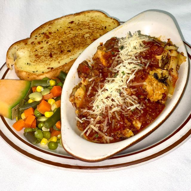 Don's Grill, Hilo restaurants, restaurants in Hilo, plant based restaurants in Hilo, vegetarian restaurants in Hilo, vegan restaurants in Hilo, Hilo food, where to eat in Hilo, vegan in Hilo, vegetarian in Hilo