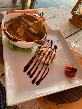 MOOREA BEACH CAFE, Moorea restaurants, restaurants in Moorea, plant based restaurants in Moorea, vegetarian restaurants in Moorea, vegan restaurants in Moorea, Moorea food, where to eat in Moorea, vegan in Moorea, vegetarian in Moorea