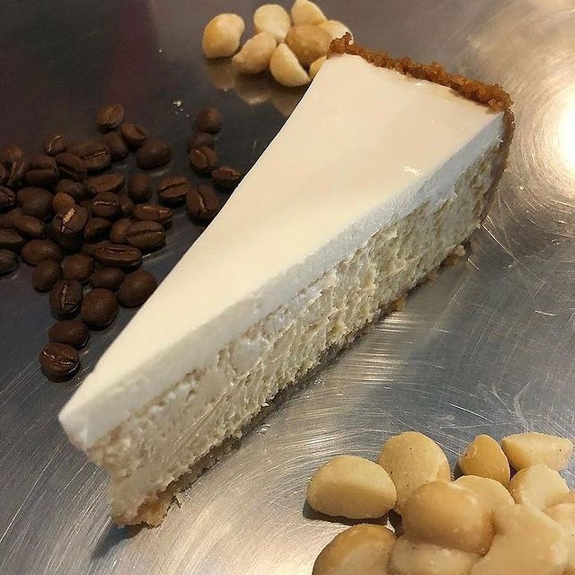 Otto Cake, Kaimuki restaurants, restaurants in Kaimuki, plant based restaurants in Kaimuki, vegetarian restaurants in Kaimuki, vegan restaurants in Kaimuki, Haleiwa food, where to eat in Kaimuki, vegan in Kaimuki, vegetarian in Kaimuki