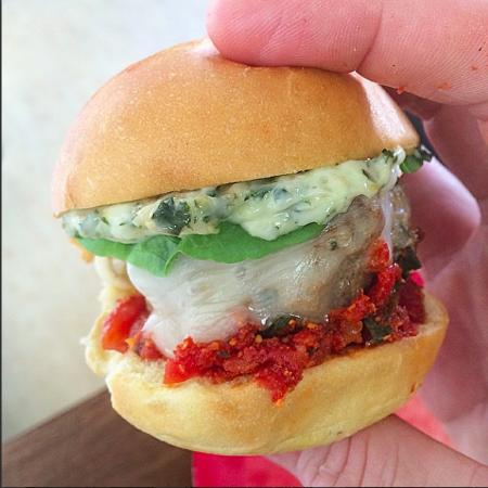 EARL Sandwich, Kaimuki restaurants, restaurants in Kaimuki, plant based restaurants in Kaimuki, vegetarian restaurants in Kaimuki, vegan restaurants in Kaimuki, Haleiwa food, where to eat in Kaimuki, vegan in Kaimuki, vegetarian in Kaimuki